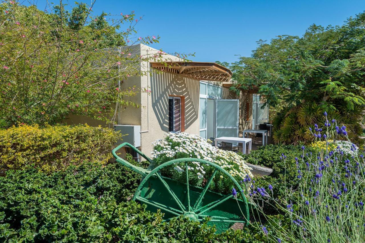 Eilot Kibbutz Country Lodging เอลัต ภายนอก รูปภาพ