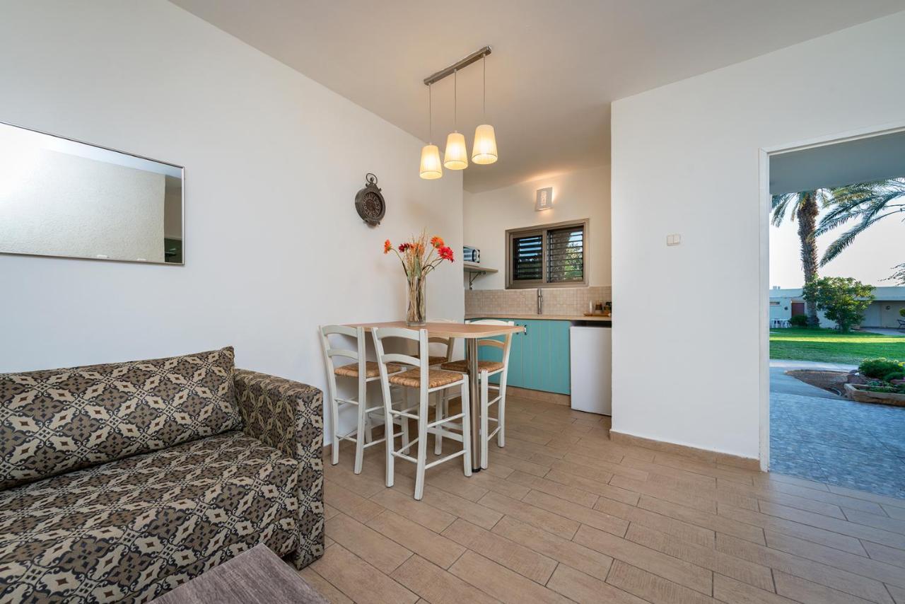 Eilot Kibbutz Country Lodging เอลัต ภายนอก รูปภาพ
