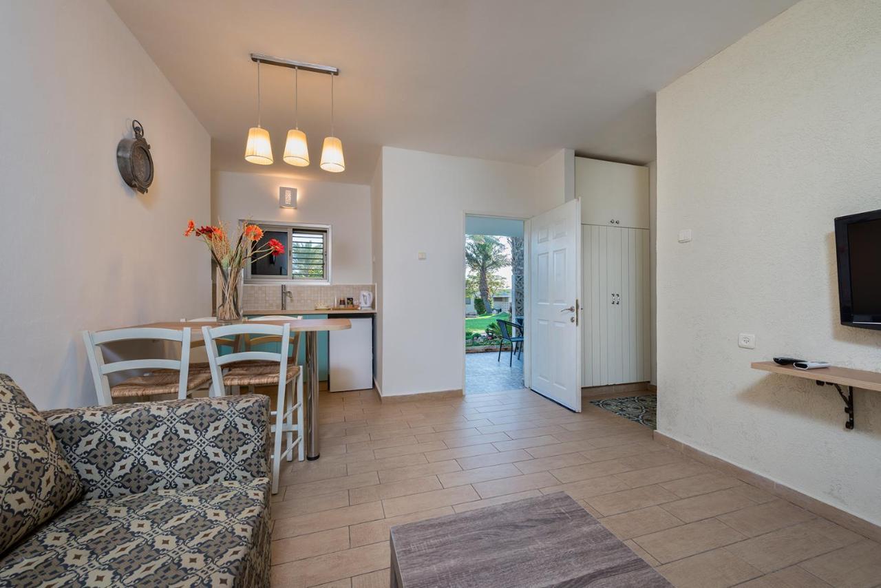 Eilot Kibbutz Country Lodging เอลัต ภายนอก รูปภาพ