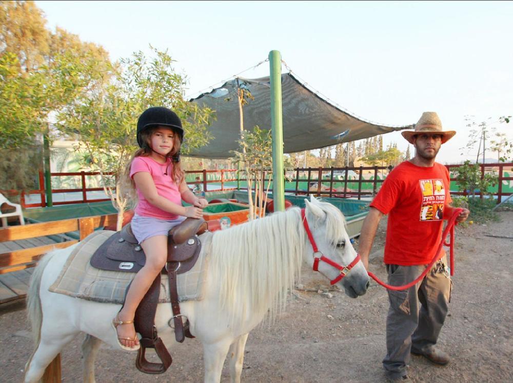 Eilot Kibbutz Country Lodging เอลัต ภายนอก รูปภาพ